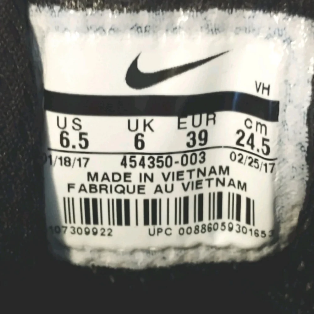 Nike Manoa Men's / Kids Shoes Size 6.5